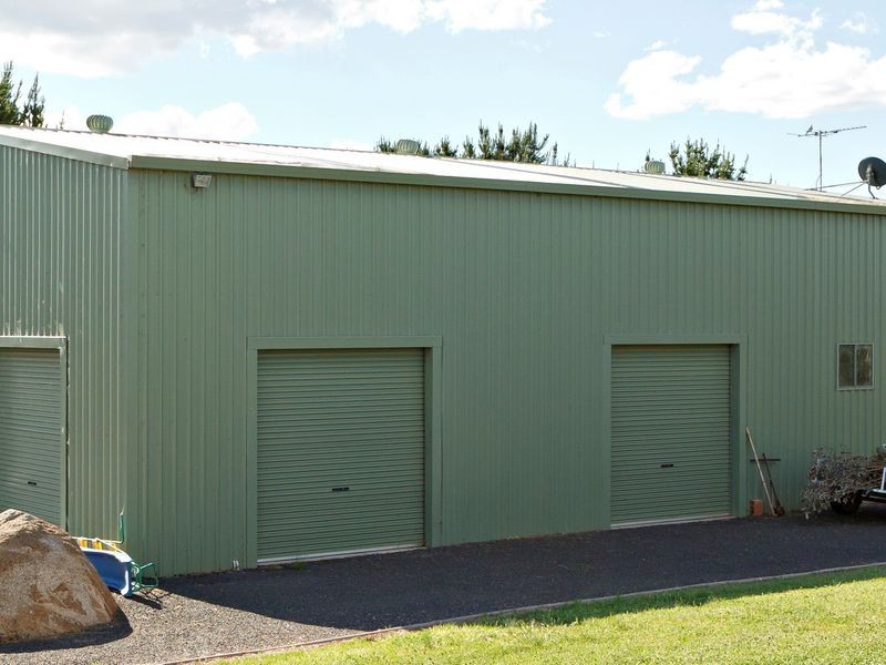 132 Belmore Road, Young NSW 2594