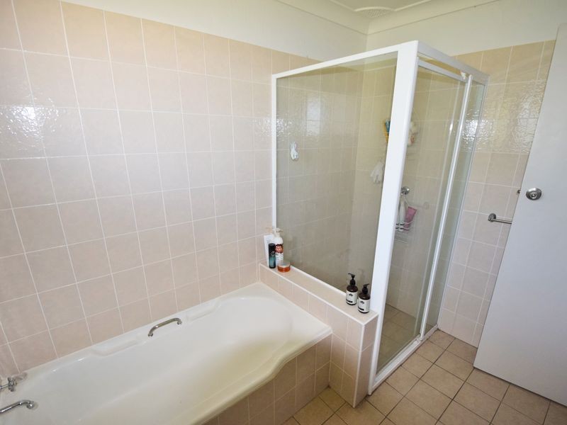 60 Fontenoy Street, Young NSW 2594