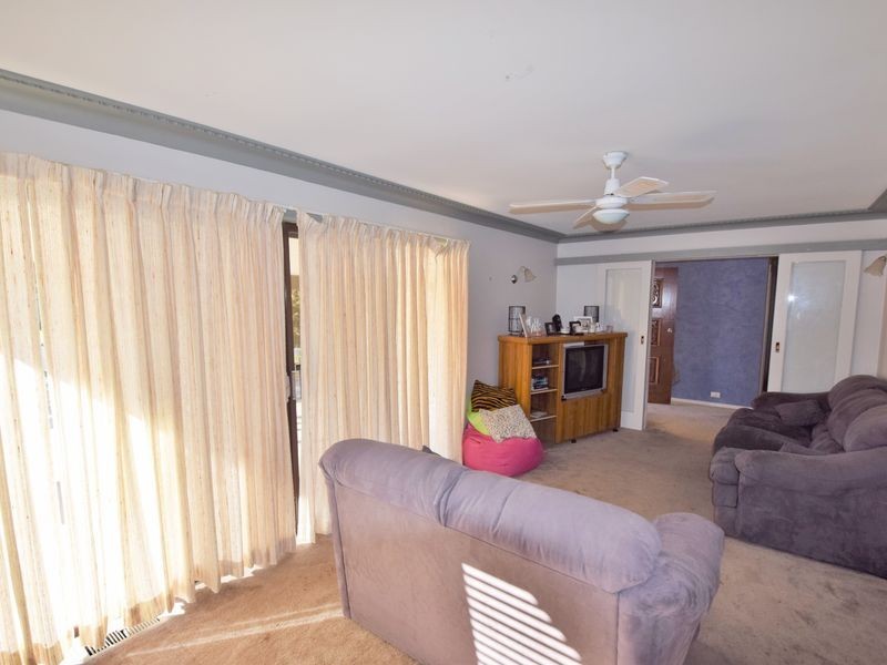 60 Fontenoy Street, Young NSW 2594