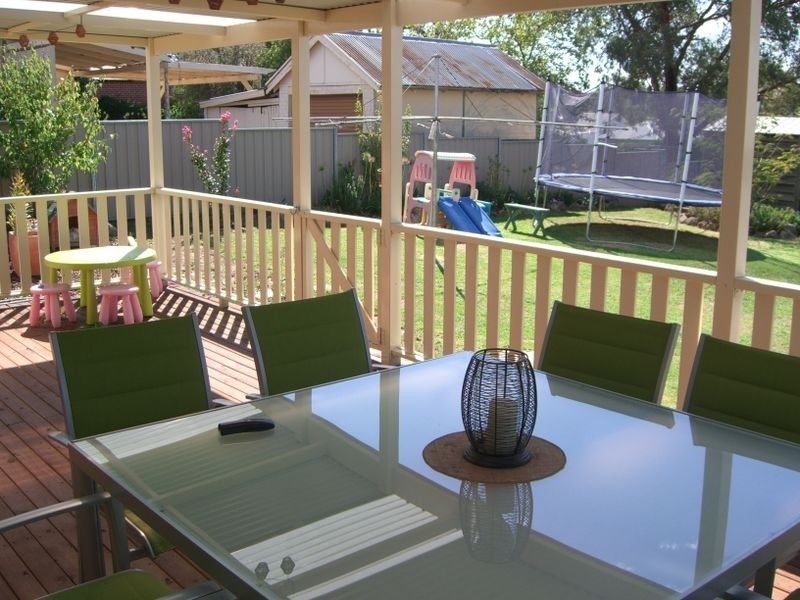 20 Elizabeth Street, Young NSW 2594