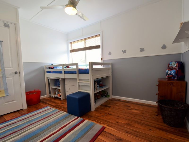 11 Whiteman Avenue, Young NSW 2594