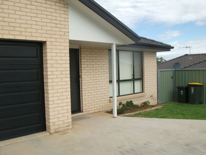 3/75 Blackett Avenue, Young NSW 2594