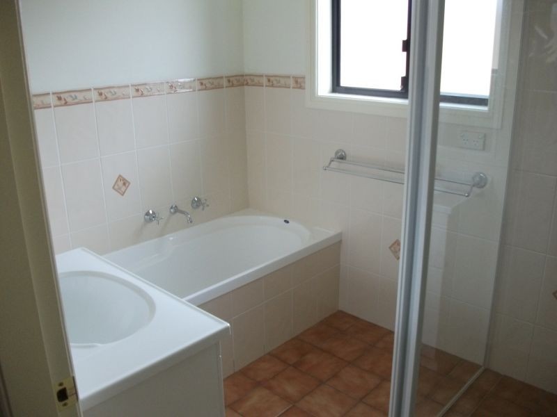 3/75 Blackett Avenue, Young NSW 2594