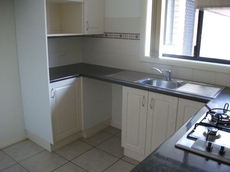 3/75 Blackett Avenue, Young NSW 2594