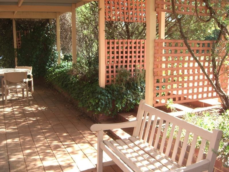 167 Willawong Street, Young NSW 2594