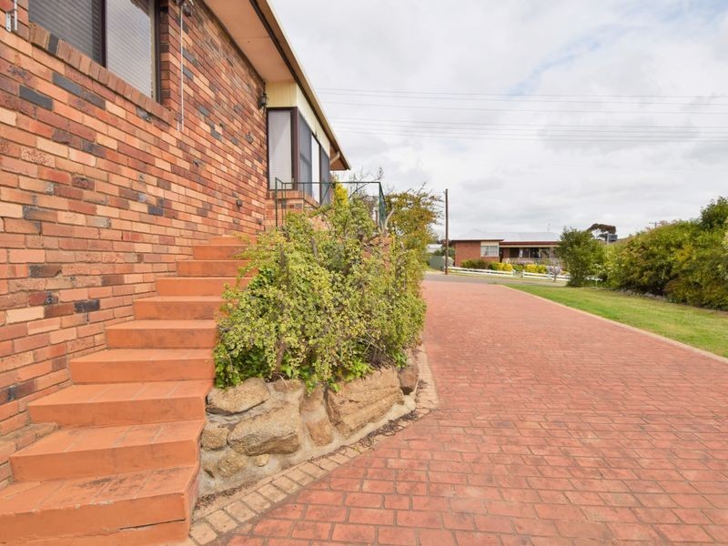 7 William Street, Young NSW 2594