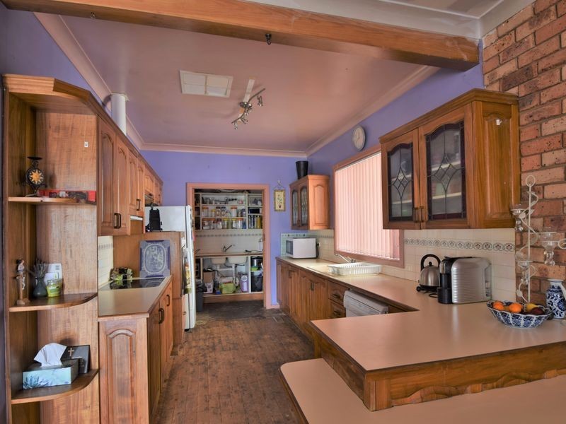 7 William Street, Young NSW 2594