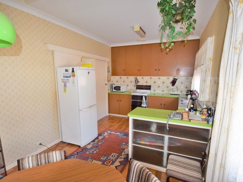 124 Wombat Street, Young NSW 2594