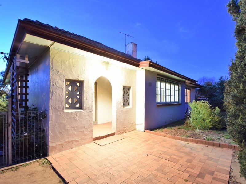 25 Elizabeth Street, Young NSW 2594