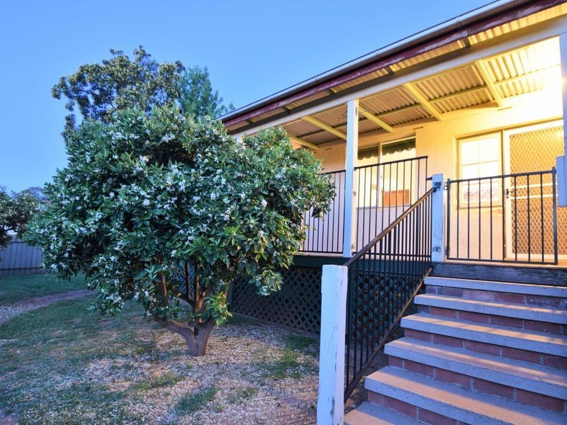 25 Elizabeth Street, Young NSW 2594