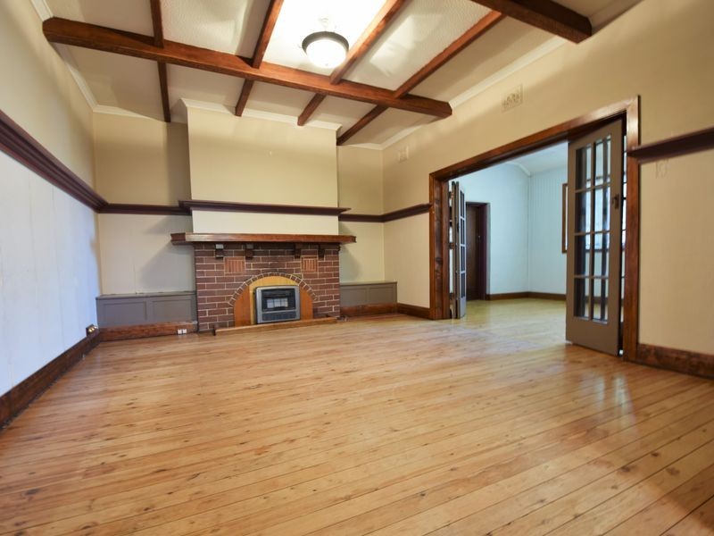 25 Elizabeth Street, Young NSW 2594