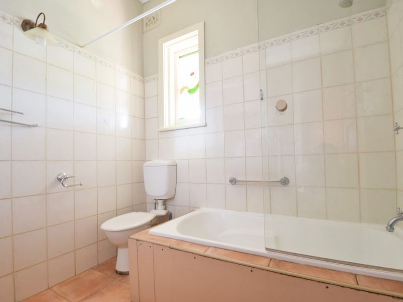 25 Elizabeth Street, Young NSW 2594