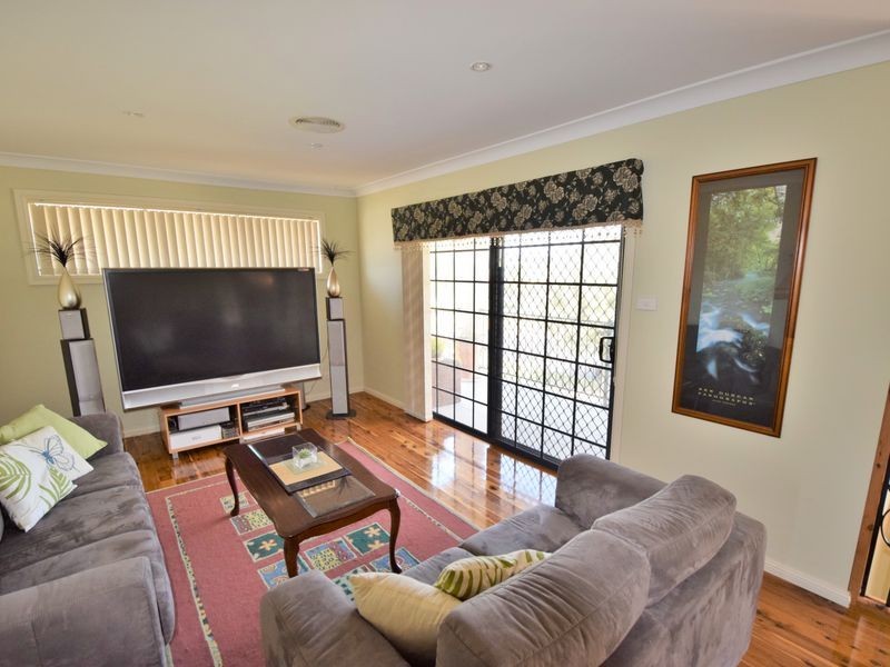 111 Nasmyth Street, Young NSW 2594