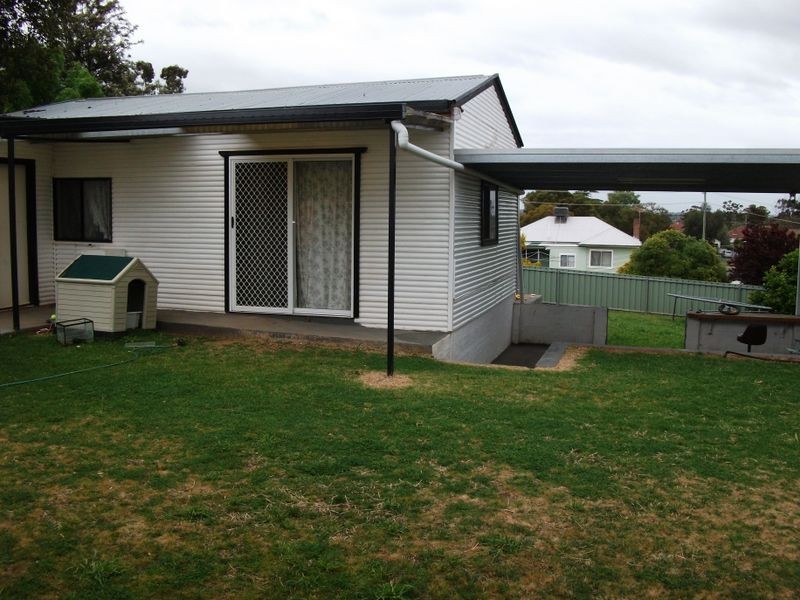 12 Melville Street, Young NSW 2594