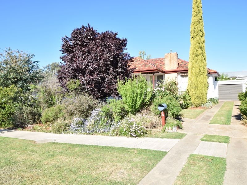 36 McLerie Street, Young NSW 2594