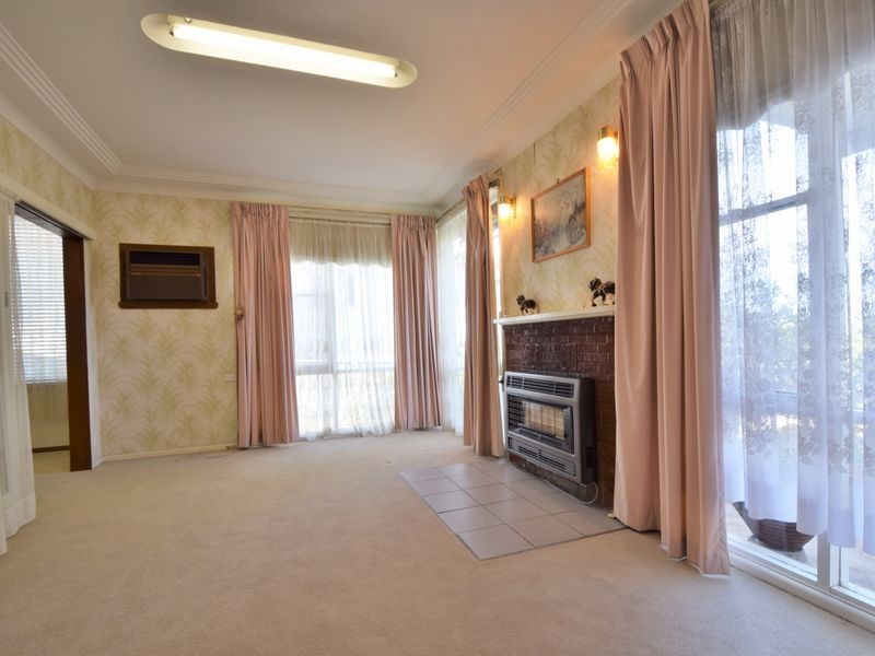 36 McLerie Street, Young NSW 2594