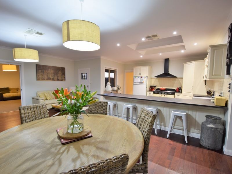 183 Donges Road, Young NSW 2594