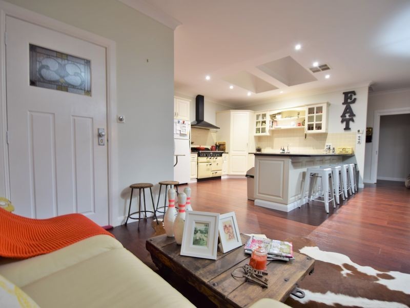 183 Donges Road, Young NSW 2594