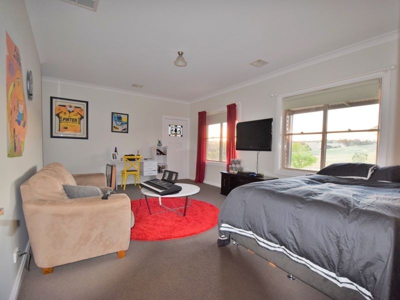 183 Donges Road, Young NSW 2594