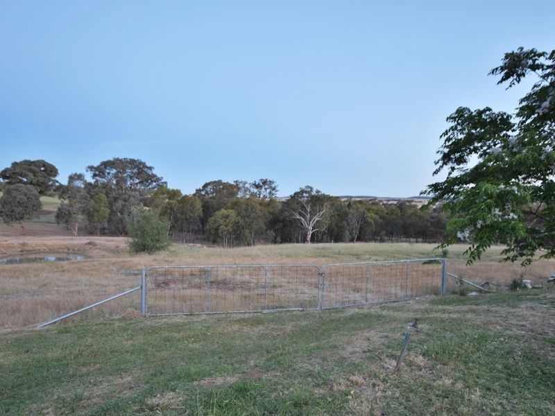 183 Donges Road, Young NSW 2594