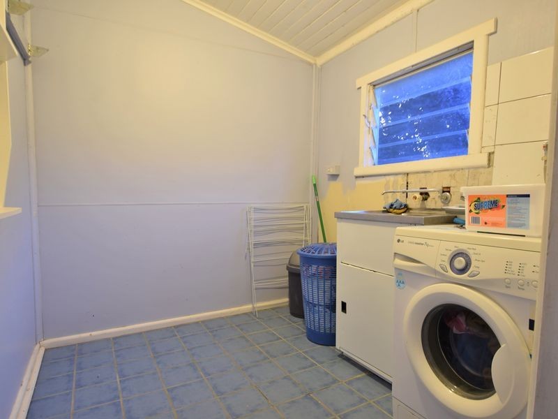 20 Blackett Avenue, Young NSW 2594