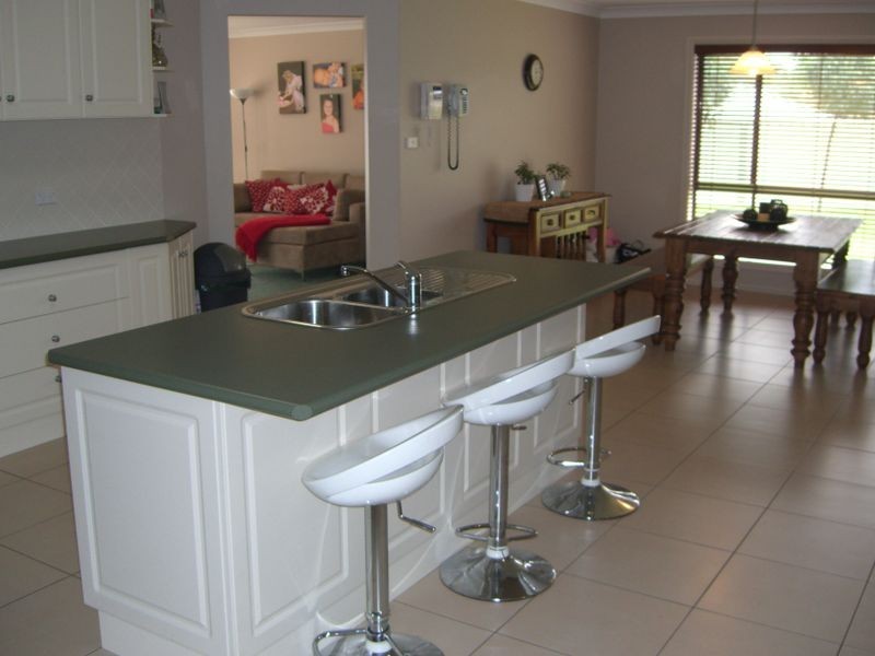 3 Gold Court, Young NSW 2594