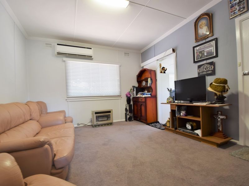 54 Nasmyth Street, Young NSW 2594