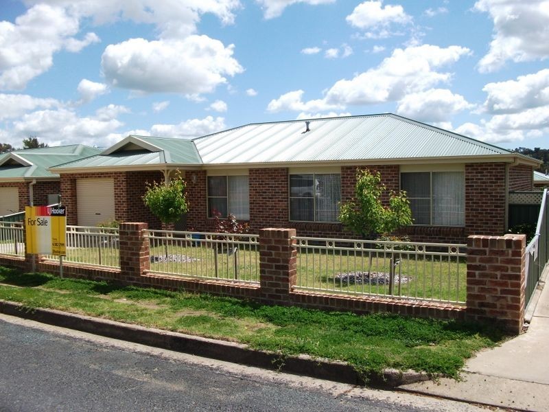 5 Miro Street, Young NSW 2594