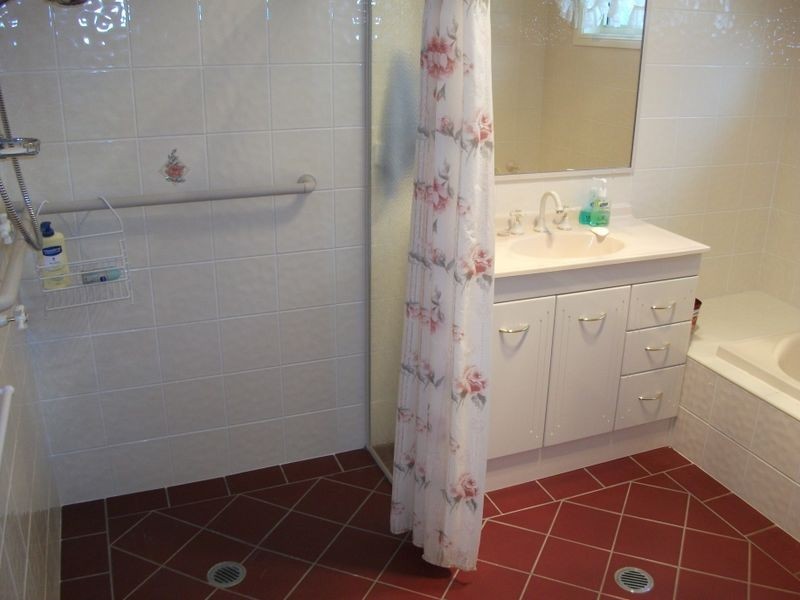 5 Miro Street, Young NSW 2594