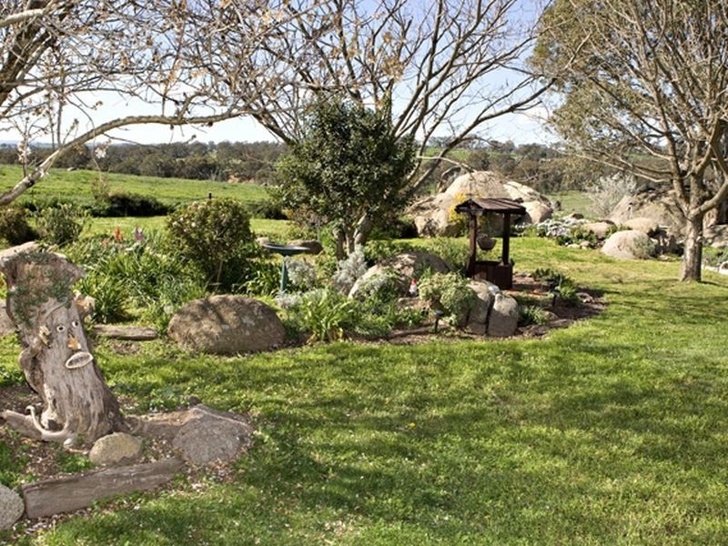 109 Bribbaree Road, Young NSW 2594