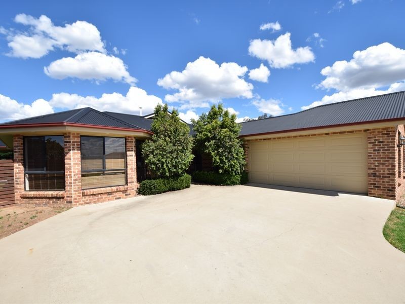 3 Gold Court, Young NSW 2594
