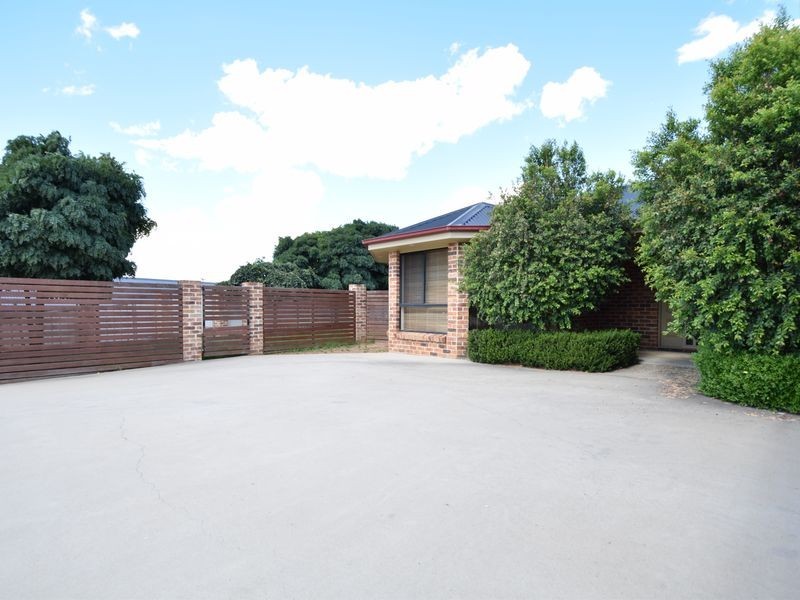 3 Gold Court, Young NSW 2594