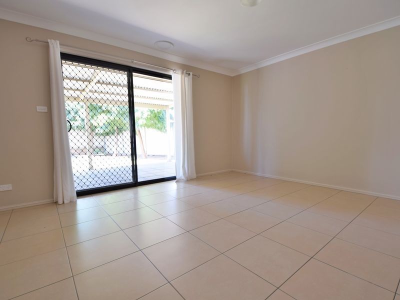 3 Gold Court, Young NSW 2594