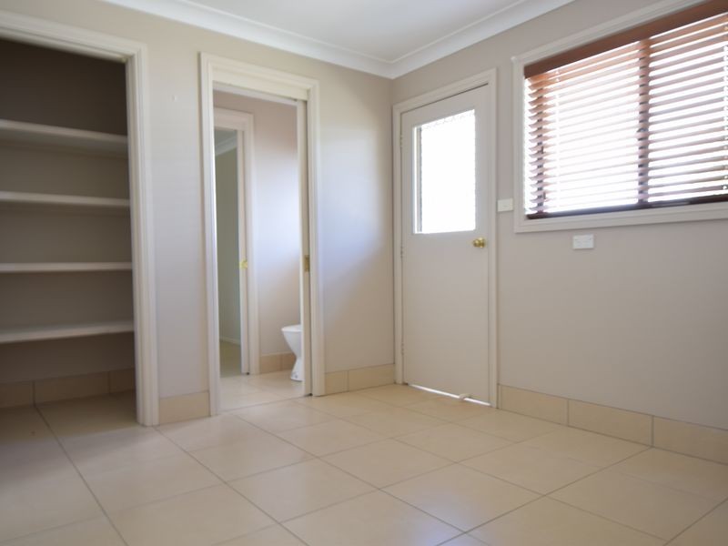 3 Gold Court, Young NSW 2594