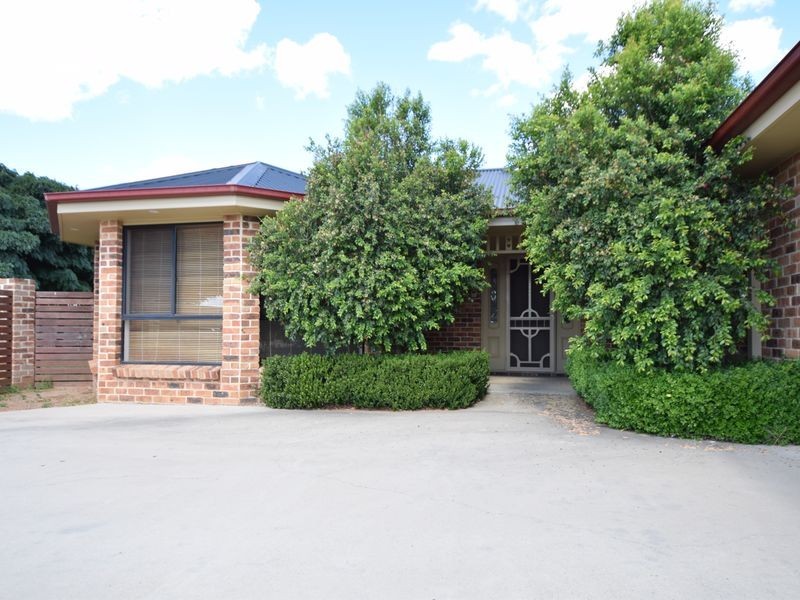 3 Gold Court, Young NSW 2594