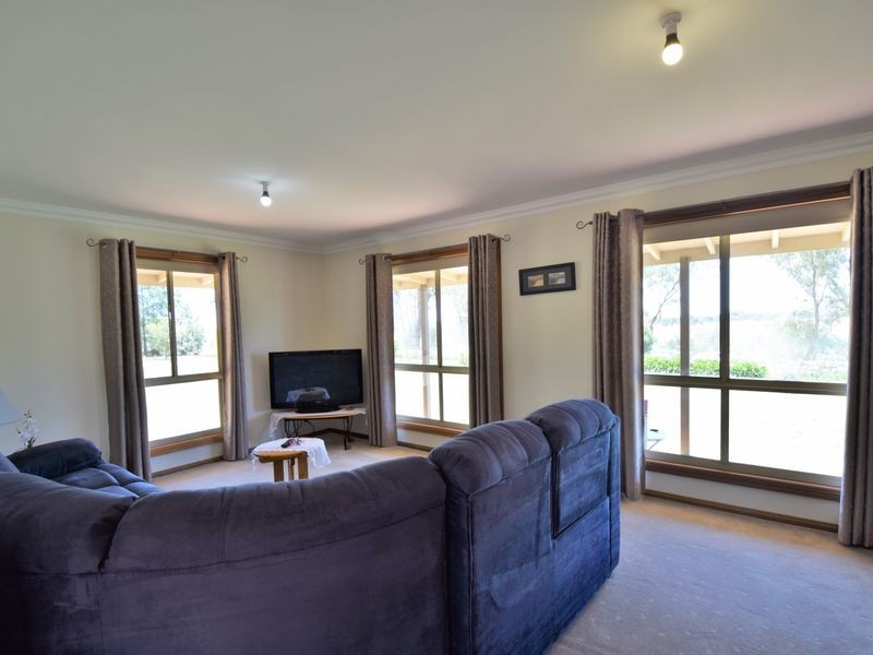 516 Woodlands Rd  Kingsvale, Young NSW 2594