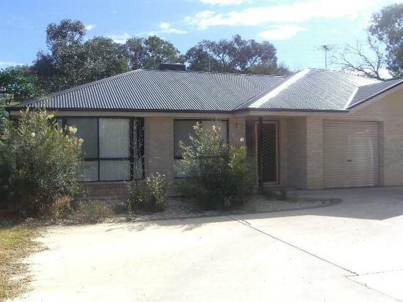 3/131 William Street, Young NSW 2594