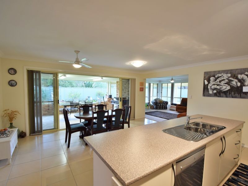 6 Garland Place, Young NSW 2594