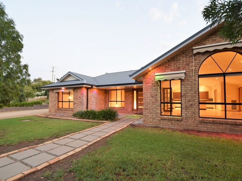 107 Wickham Lane, Young NSW 2594