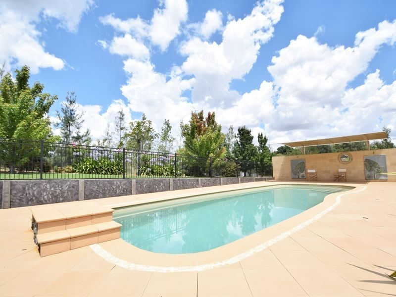 107 Wickham Lane, Young NSW 2594