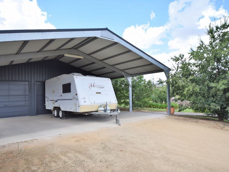 107 Wickham Lane, Young NSW 2594