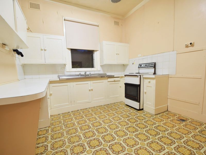 9 Melville Street, Young NSW 2594