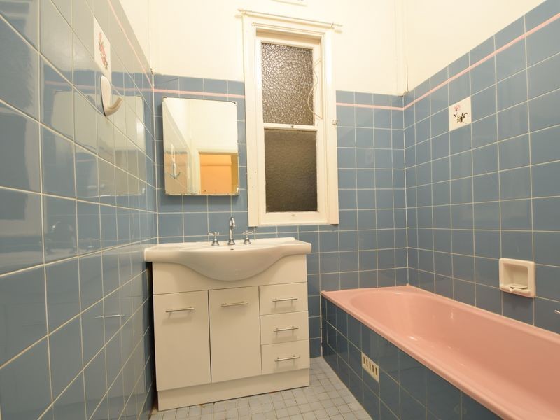 9 Melville Street, Young NSW 2594