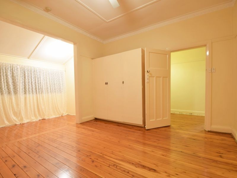 9 Melville Street, Young NSW 2594