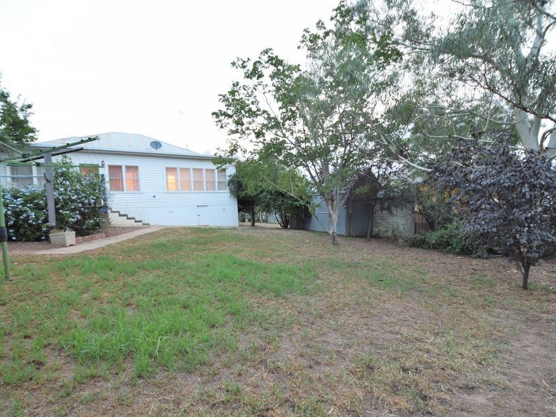 9 Melville Street, Young NSW 2594