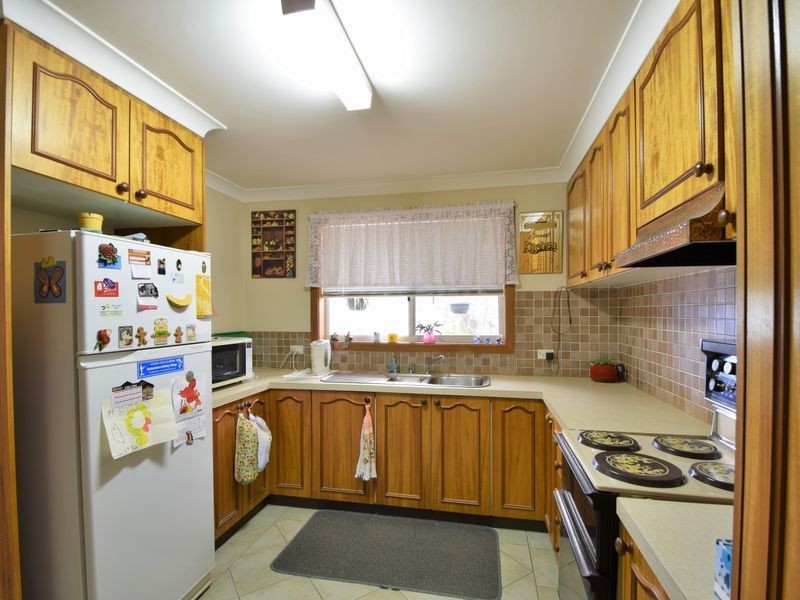1 Dwyer Drive, Young NSW 2594