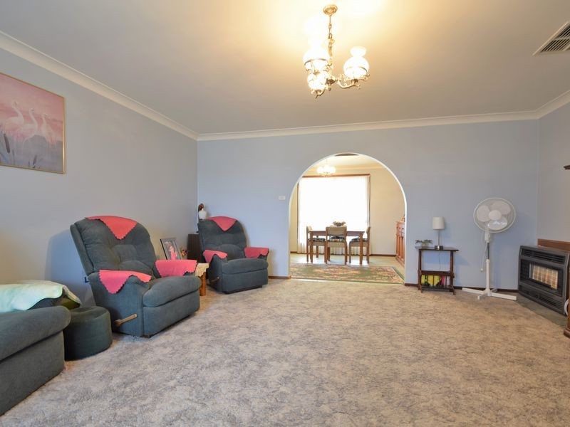 1 Dwyer Drive, Young NSW 2594