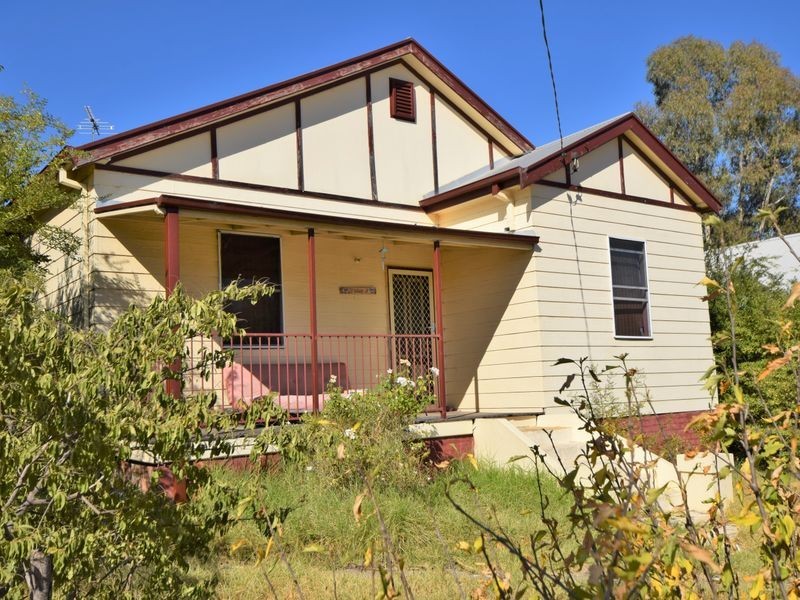 120 William Street, Young NSW 2594