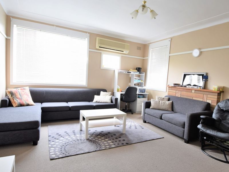 18 Taylor Road, Young NSW 2594