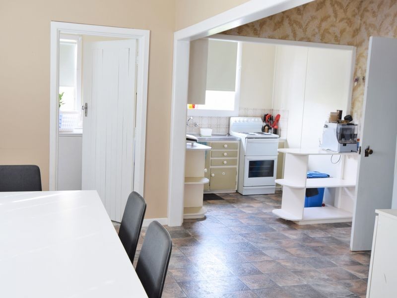 18 Taylor Road, Young NSW 2594